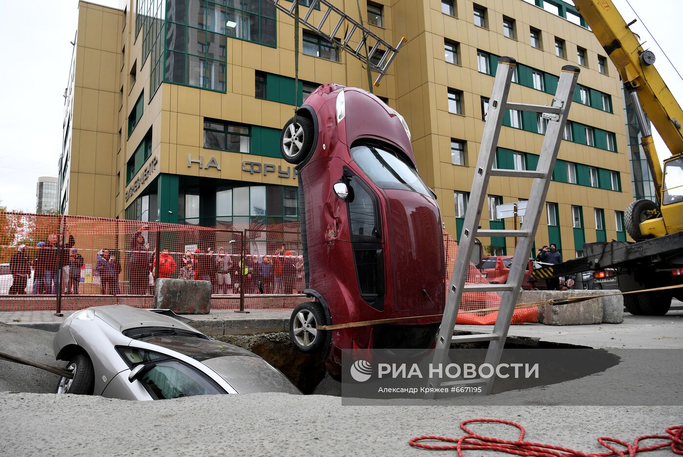 Авария на теплотрассе в Новосибирске