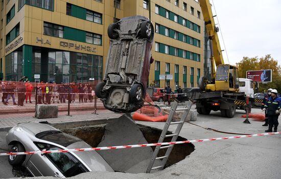 Авария на теплотрассе в Новосибирске