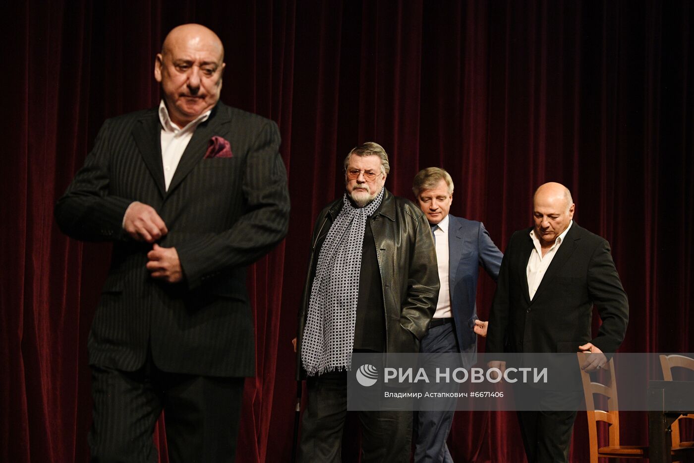 Вступление С. Газарова в должность художественного руководителя Театра сатиры