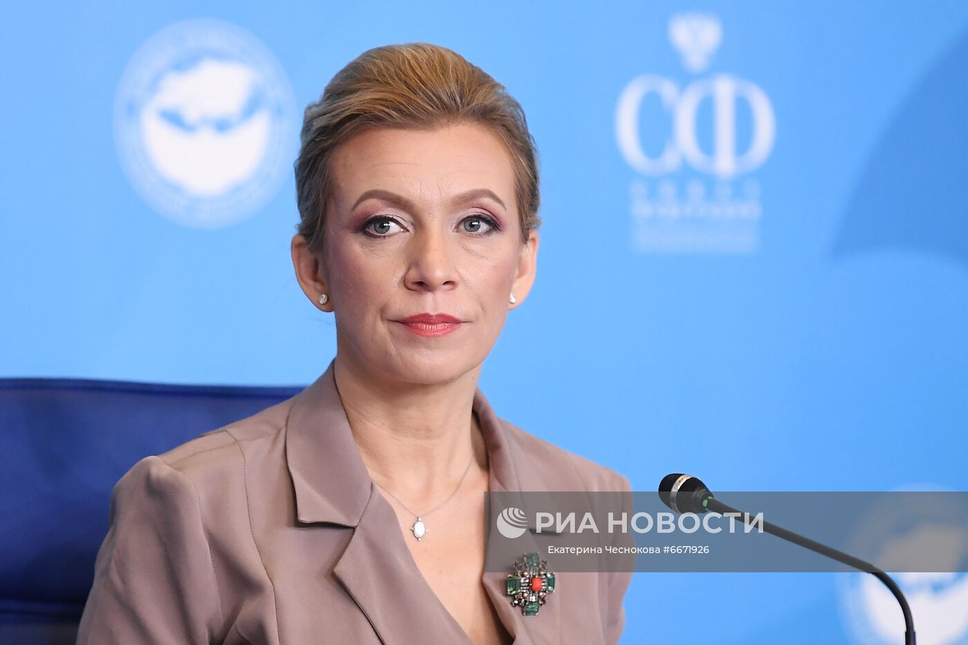 Официальный представитель Министерства иностранных дел РФ Мария Захарова на брифинге по текущим вопросам внешней политики на третьем Евразийском женском форуме в Санкт-Петербурге. Место: Россия, Санкт-Петербург. Автор: Екатерина Чеснокова/РИА Новости. Третий Евразийский женский форум