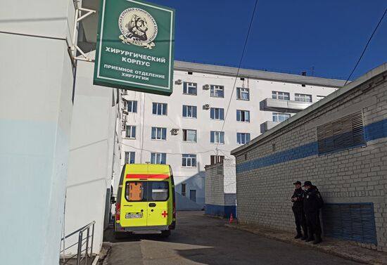 Ситуация у Пермской краевой больницы, где проходит заседание суда по делу Т. Бекмансурова