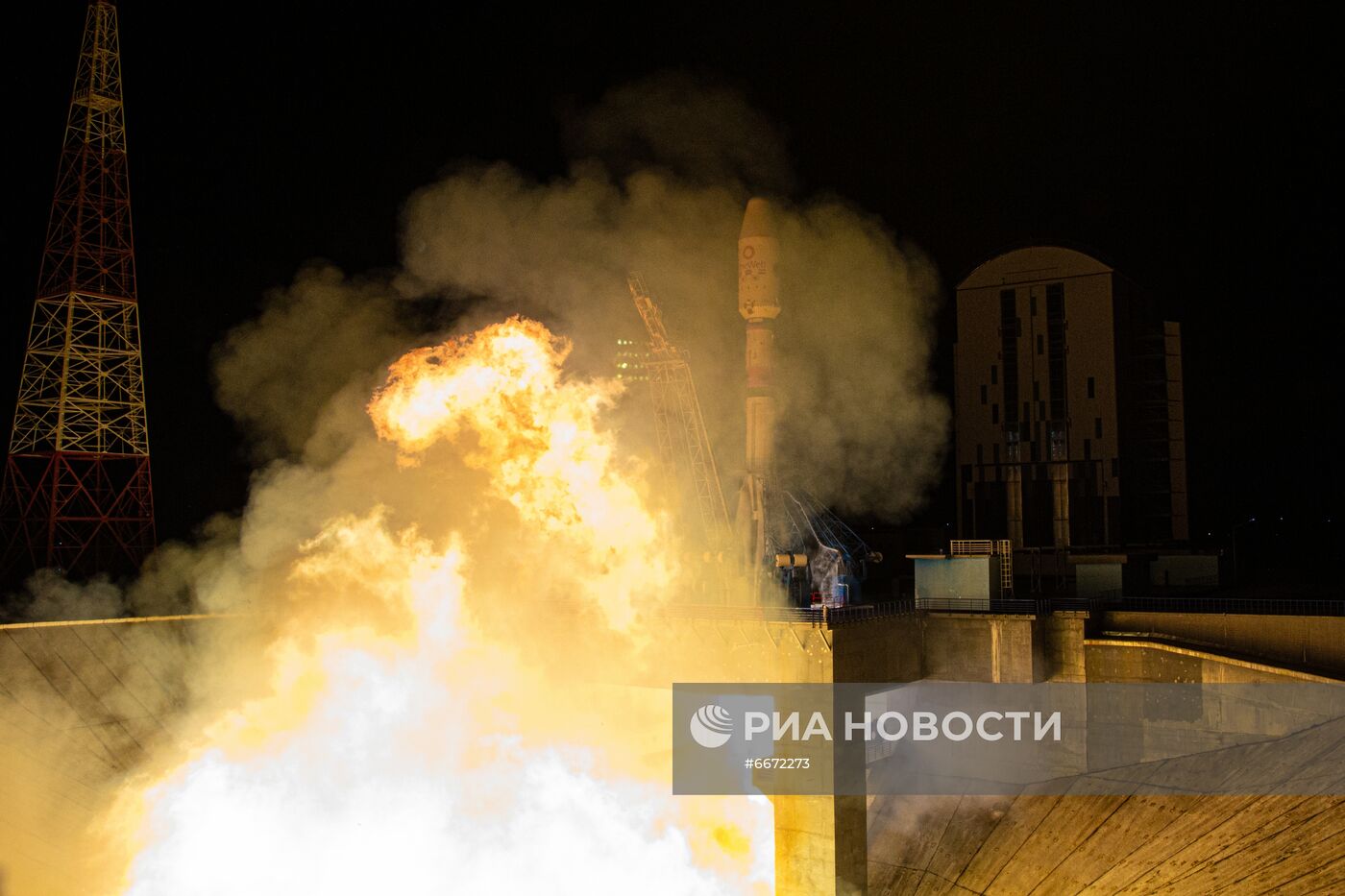 Пуск РН "Союз-2.1б" с разгонным блоком "Фрегат" и космическими аппаратами