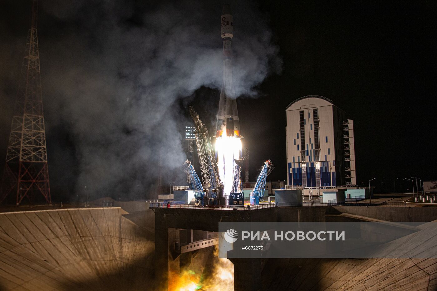 Пуск РН "Союз-2.1б" с разгонным блоком "Фрегат" и космическими аппаратами