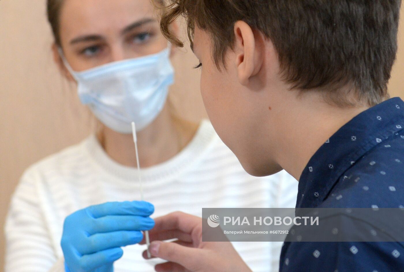 Экспресс-тестирование на Covid-19 в московской школе