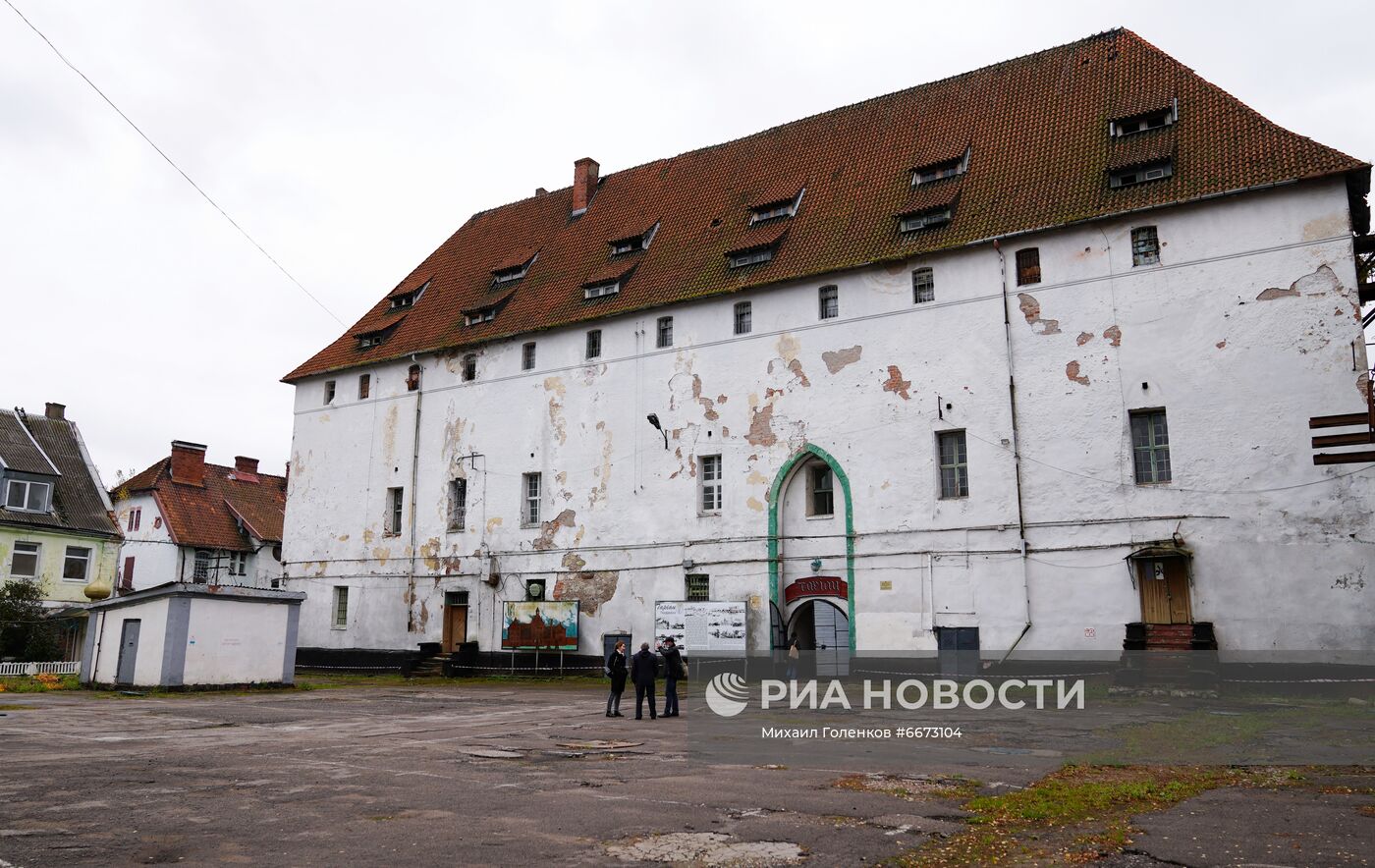 Средневековый замок-тюрьма Тапиау передан Калининградской области