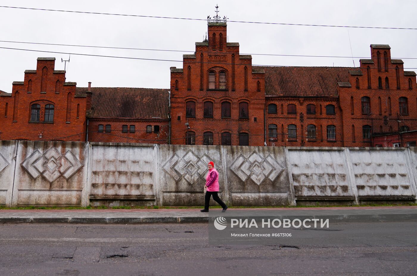 Средневековый замок-тюрьма Тапиау передан Калининградской области