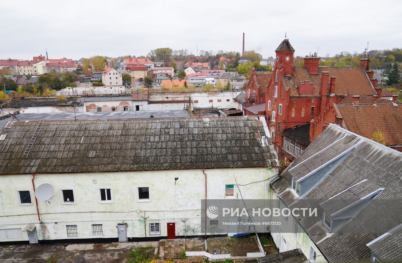 Средневековый замок-тюрьма Тапиау передан Калининградской области