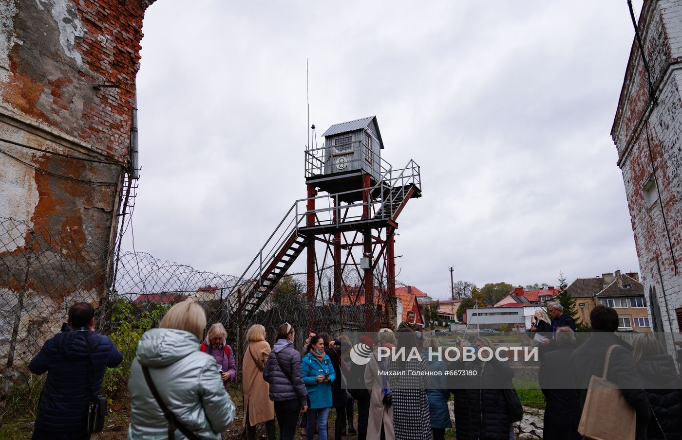 Средневековый замок-тюрьма Тапиау передан Калининградской области