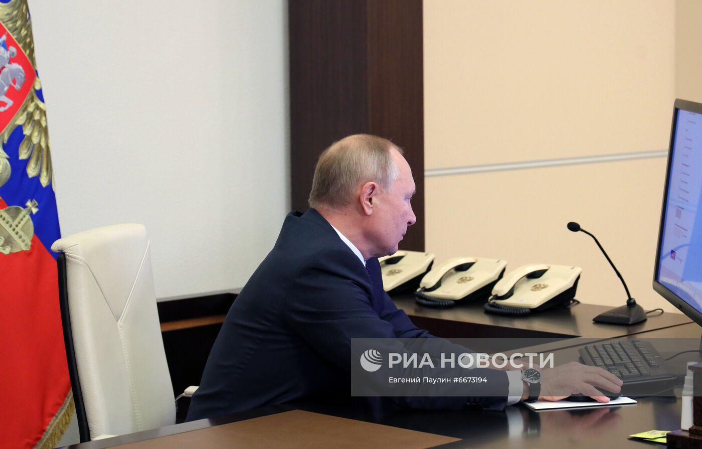 Президент РФ В. Путин принял участие во Всероссийской переписи населения