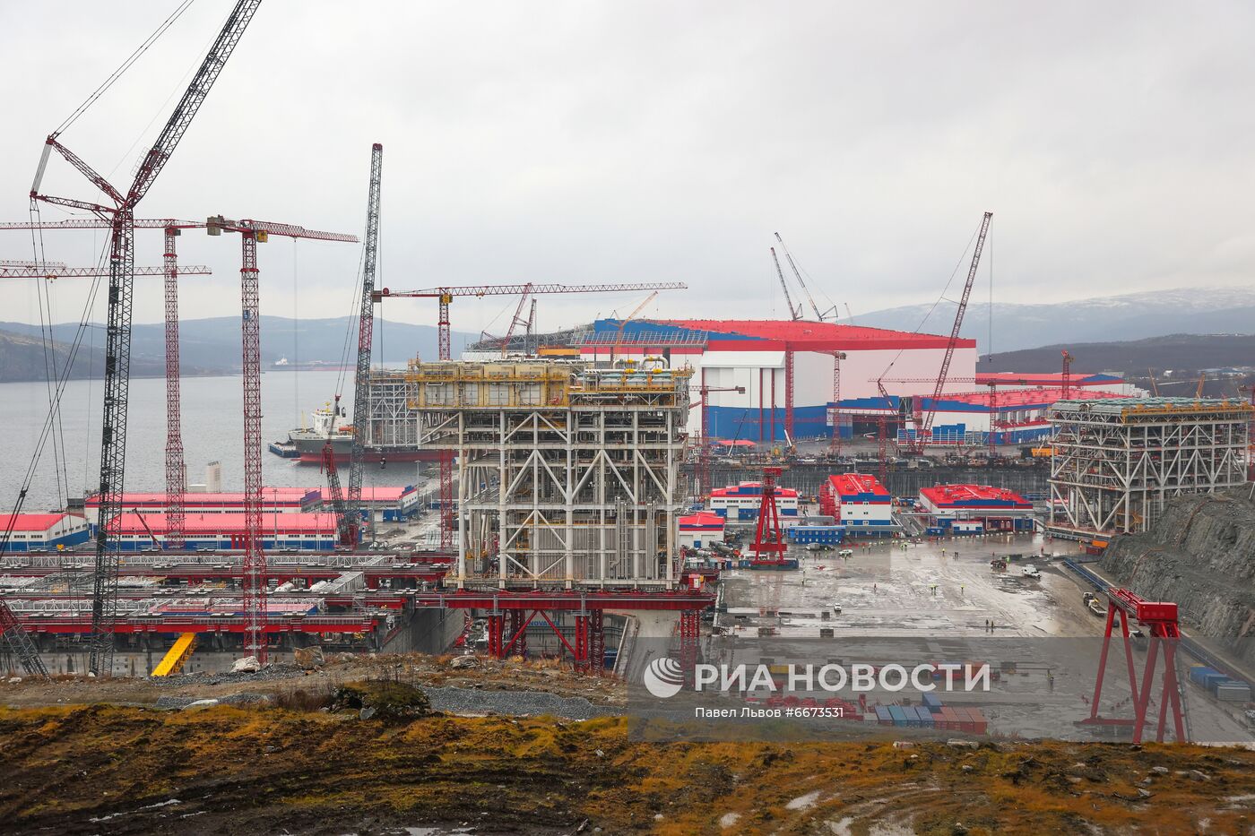 Строительство завода по производству линий сжижения природного газа в Мурманской области