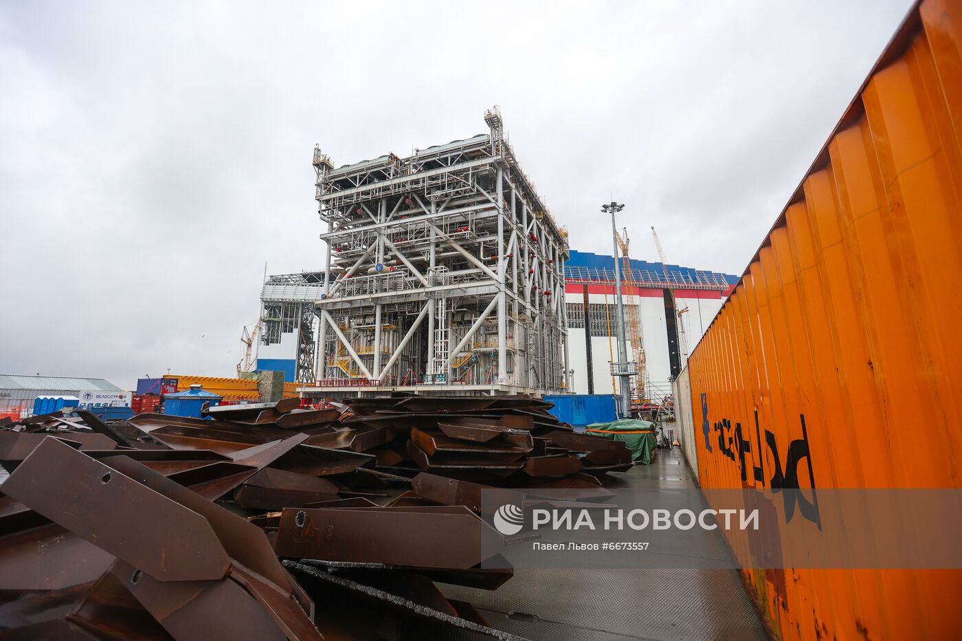 Строительство завода по производству линий сжижения природного газа в Мурманской области