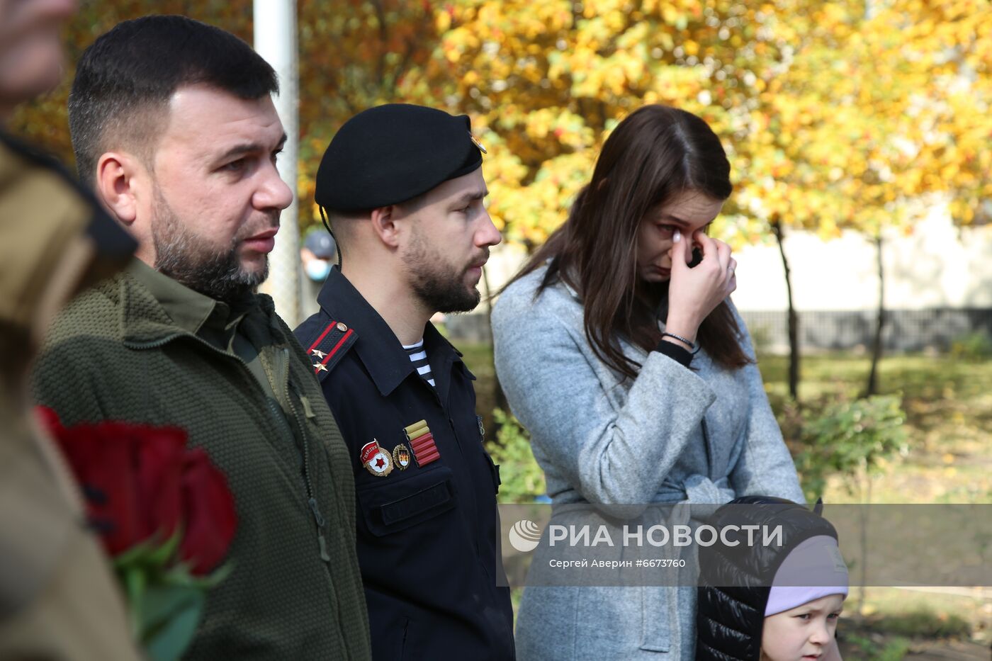 В Донецке установили памятник герою ДНР А. Павлову