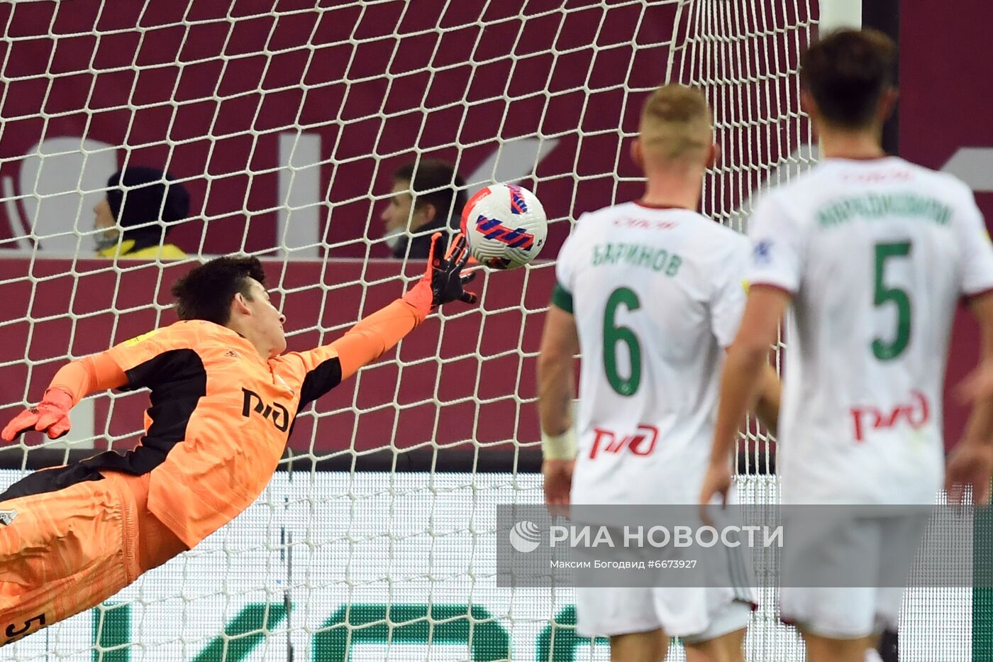 Футбол. РПЛ. Матч "Рубин" - "Локомотив"