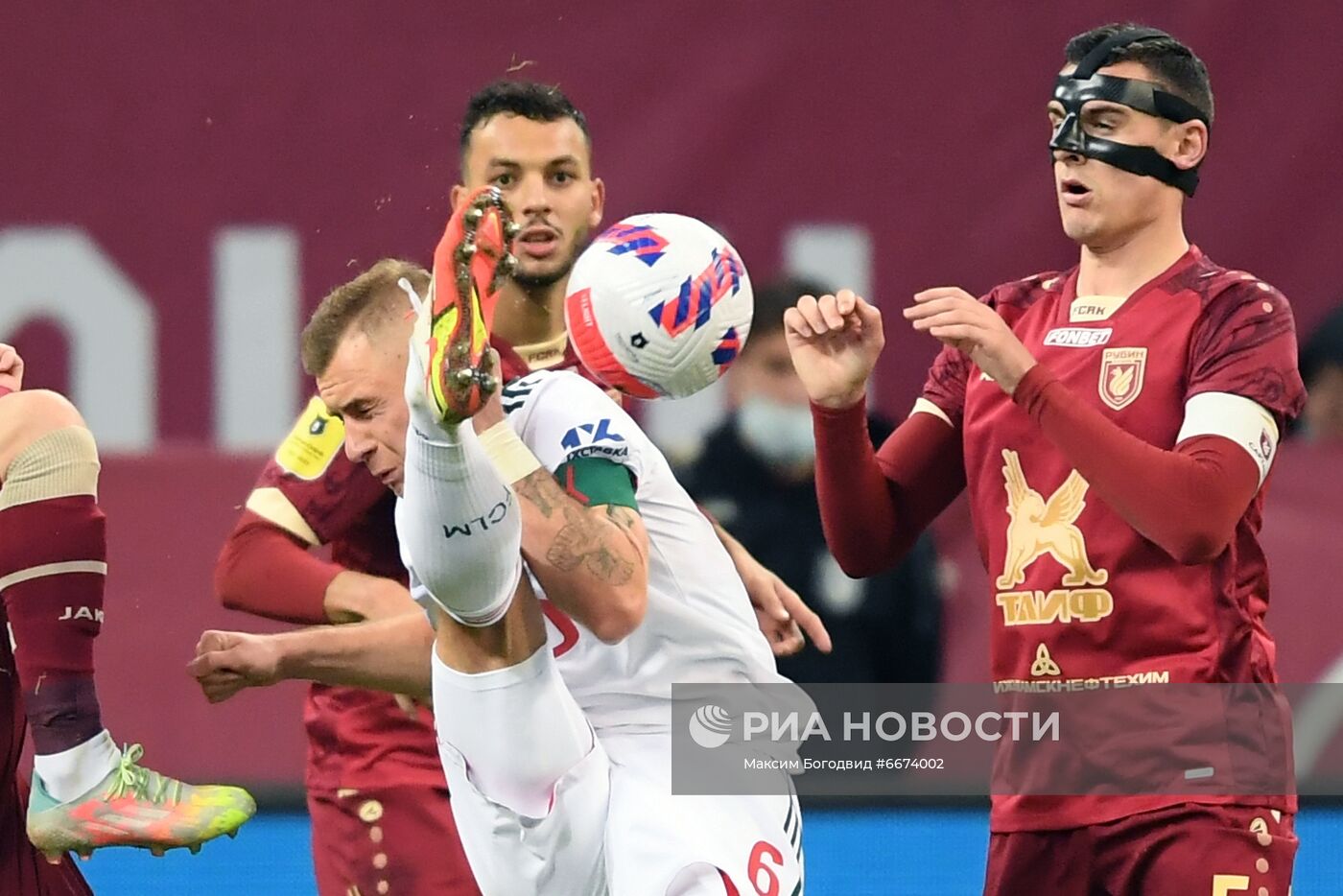 Футбол. РПЛ. Матч "Рубин" - "Локомотив"