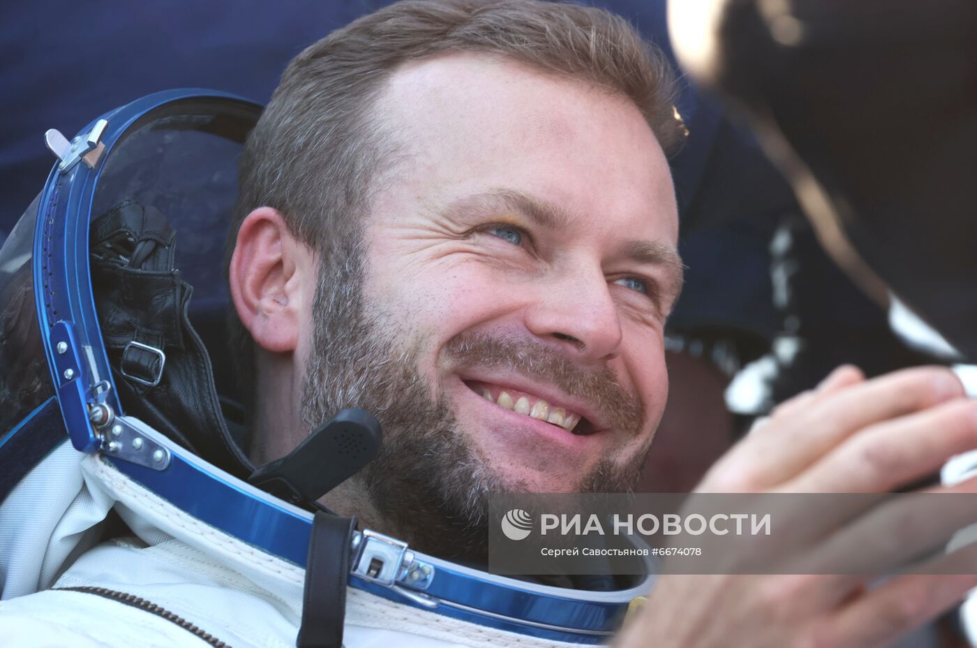 Экипаж корабля "Союз МС-18" вернулся на Землю