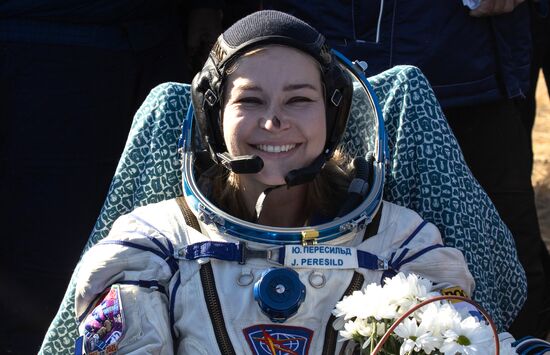 Экипаж корабля "Союз МС-18" вернулся на Землю