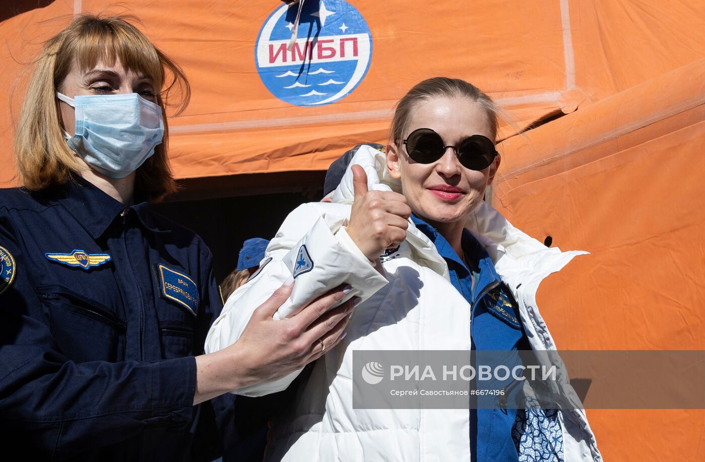 Экипаж корабля "Союз МС-18" вернулся на Землю