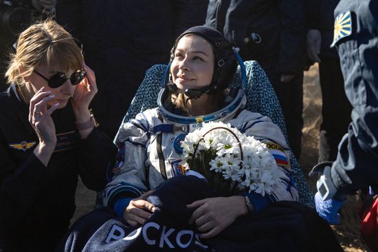 Экипаж корабля "Союз МС-18" вернулся на Землю