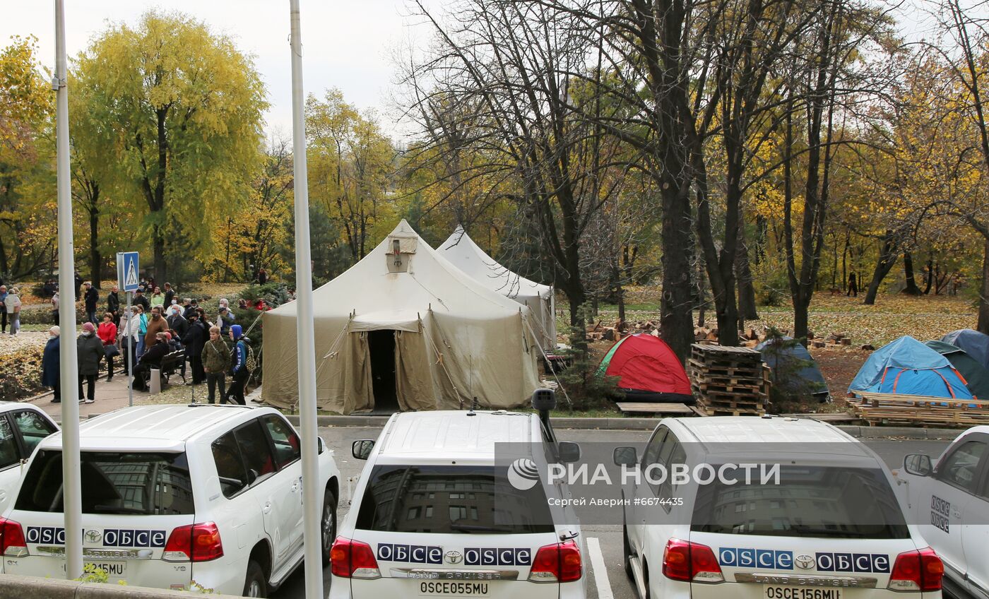 В Донецке разбит палаточный лагерь в знак протеста против бездействия ОБСЕ