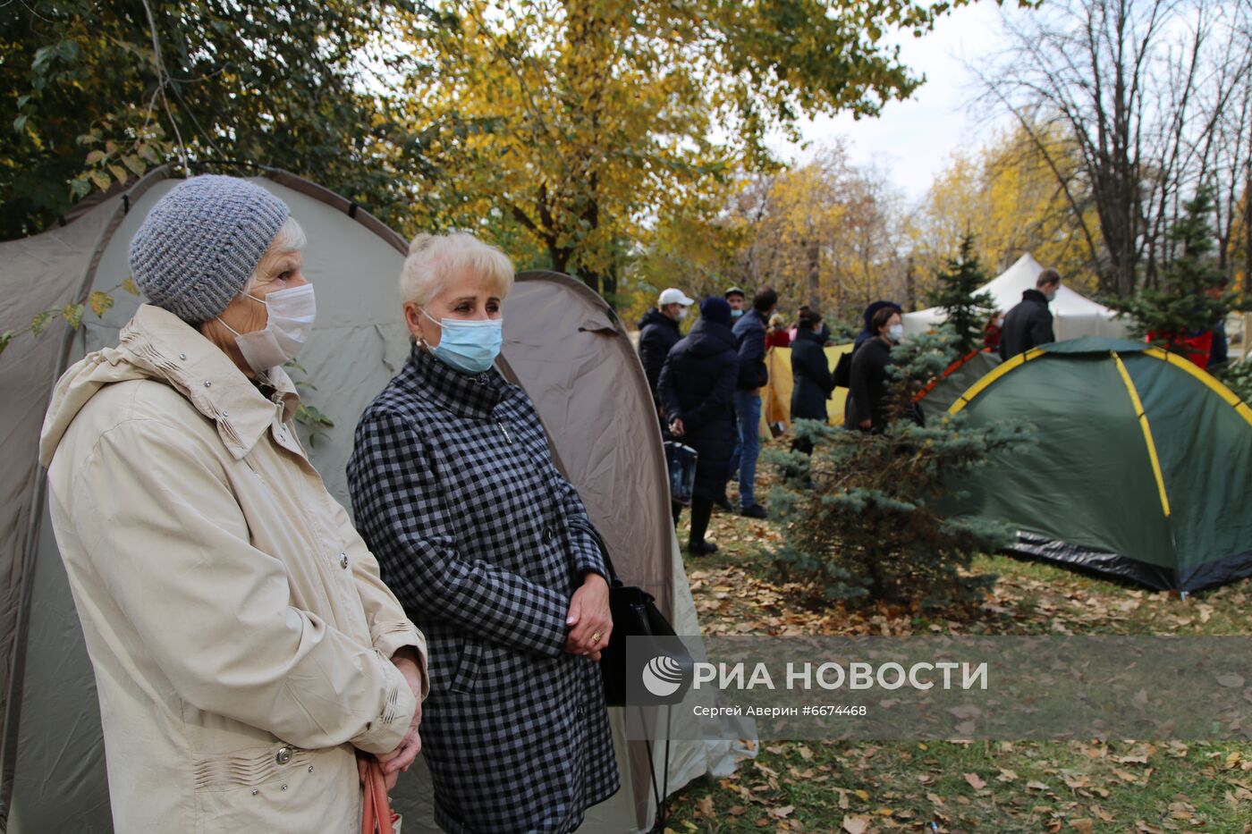 В Донецке разбит палаточный лагерь в знак протеста против бездействия ОБСЕ