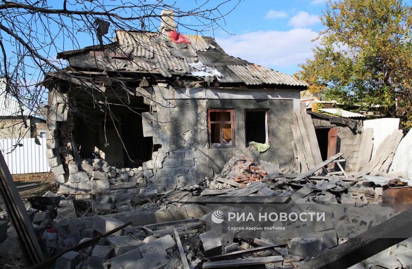 Последствия обстрела Куйбышевского района Донецка | РИА Новости Медиабанк