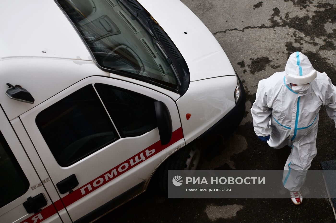 Передача 20-ти машин скорой помощи медучреждениям Свердловской области