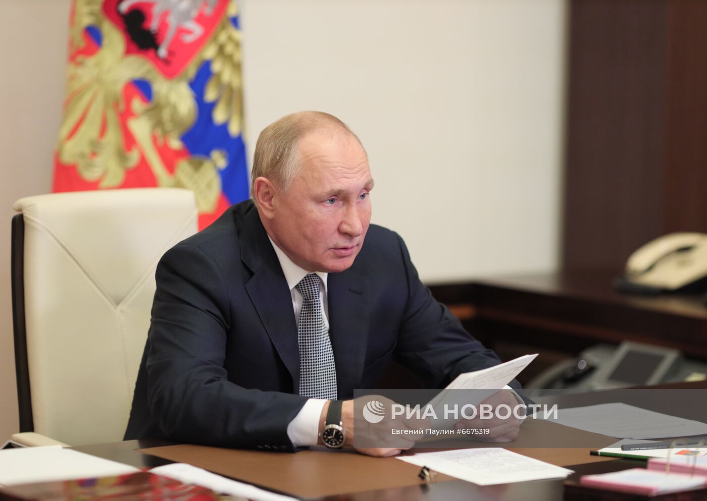 Президент РФ В. Путин провел заседание президиума Государственного Совета