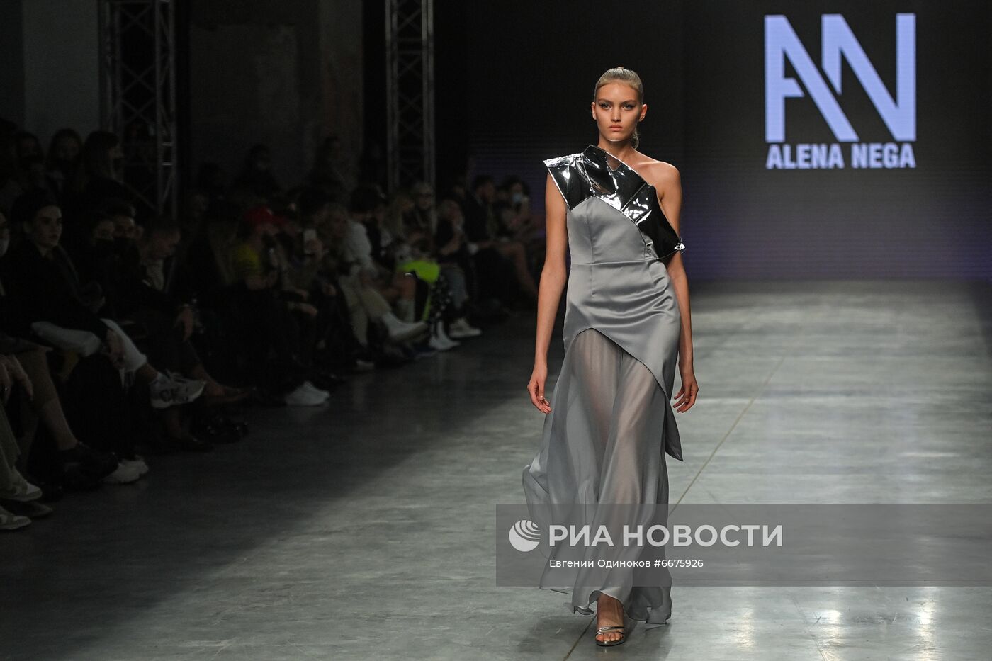 Mercedes-Benz Fashion Week Russia. День первый 