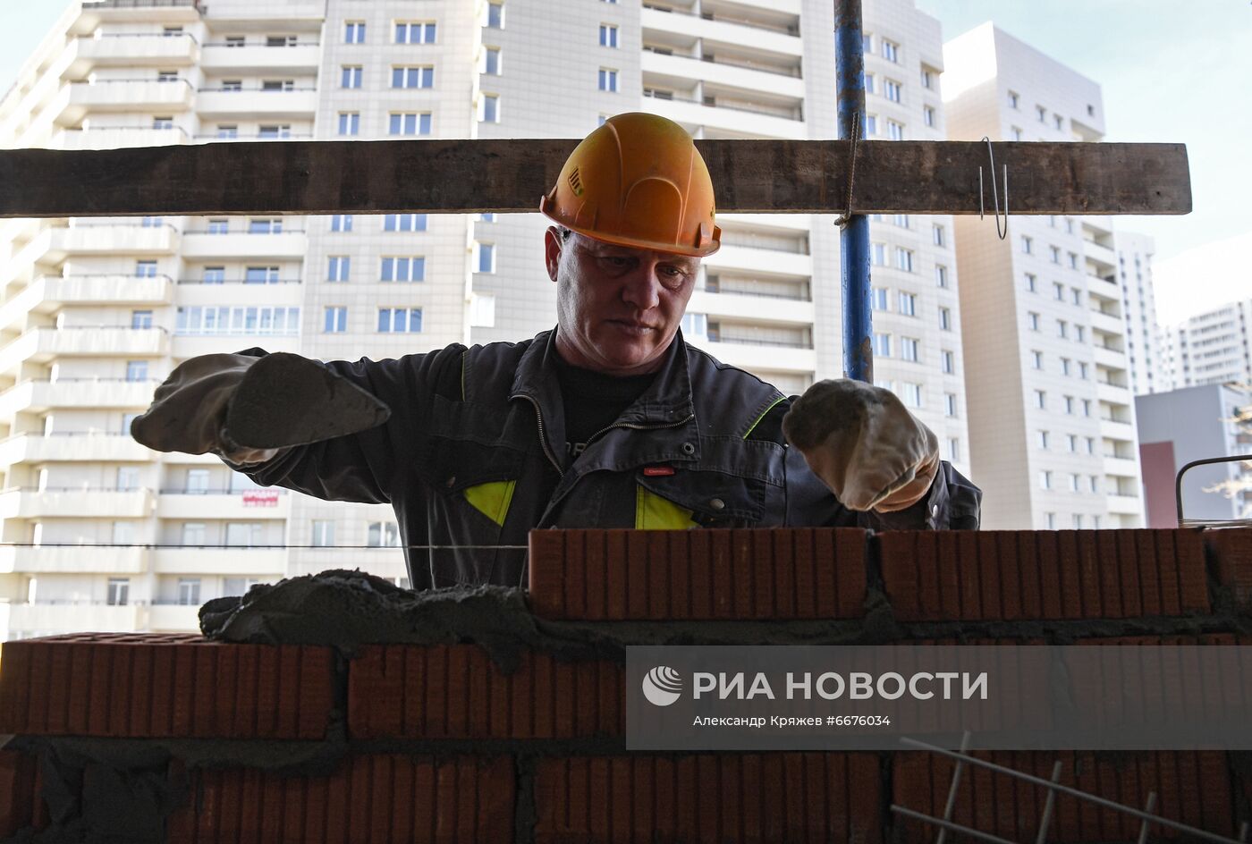 Строительство жилого комплекса "Я - Маяковский" в Новосибирске