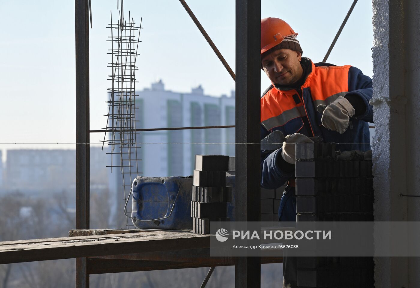 Строительство жилого комплекса "Я - Маяковский" в Новосибирске
