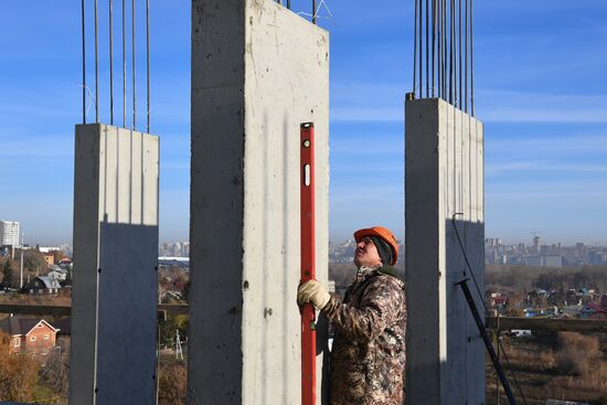 Строительство жилого комплекса "Я - Маяковский" в Новосибирске