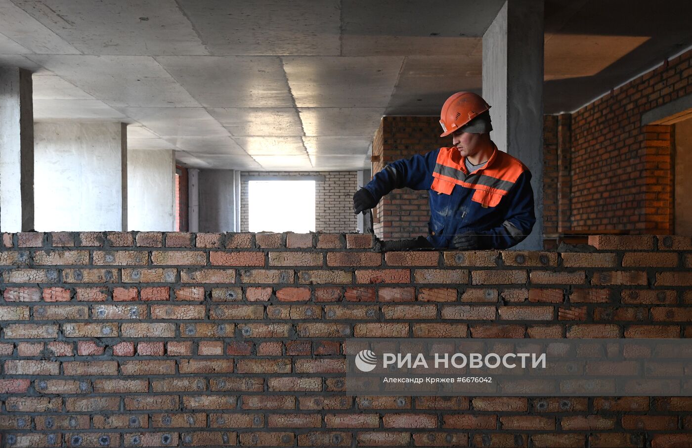 Строительство жилого комплекса "Я - Маяковский" в Новосибирске