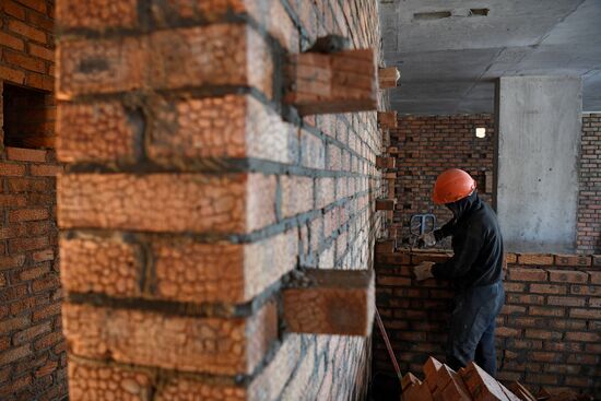 Строительство жилого комплекса "Я - Маяковский" в Новосибирске