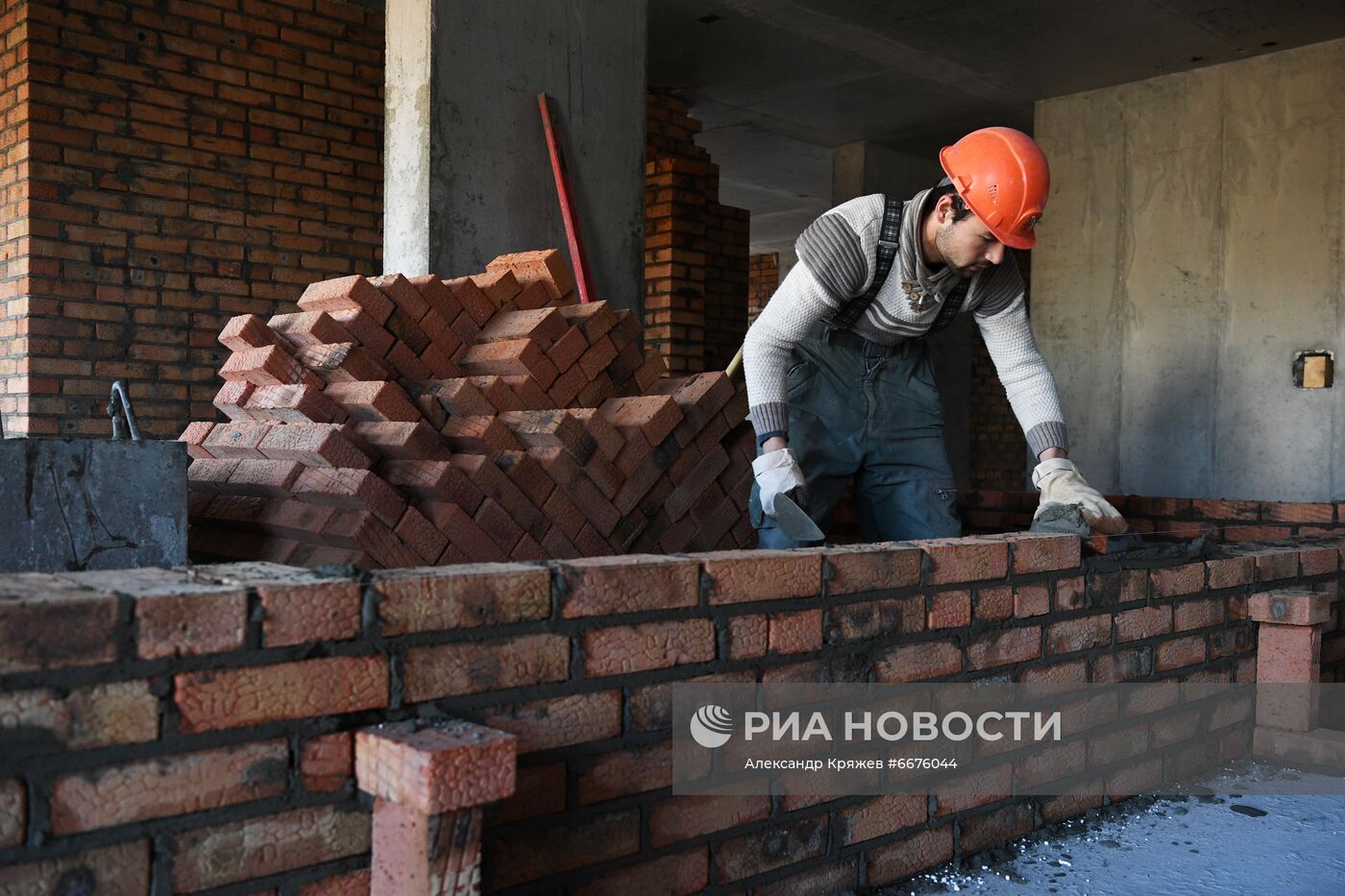 Строительство жилого комплекса "Я - Маяковский" в Новосибирске