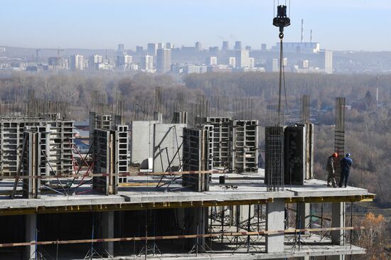 Строительство жилого комплекса "Я - Маяковский" в Новосибирске