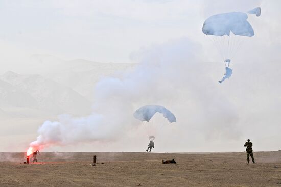Учения сил ОДКБ в Таджикистане