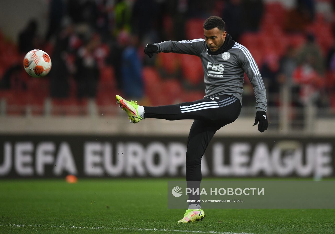 Футбол. Лига Европы. Матч "Спартак" - "Лестер"