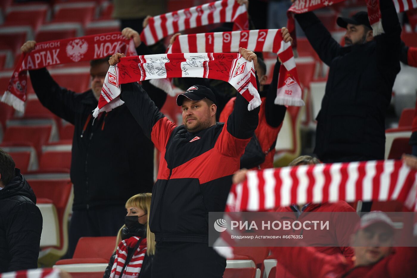 Футбол. Лига Европы. Матч "Спартак" - "Лестер"