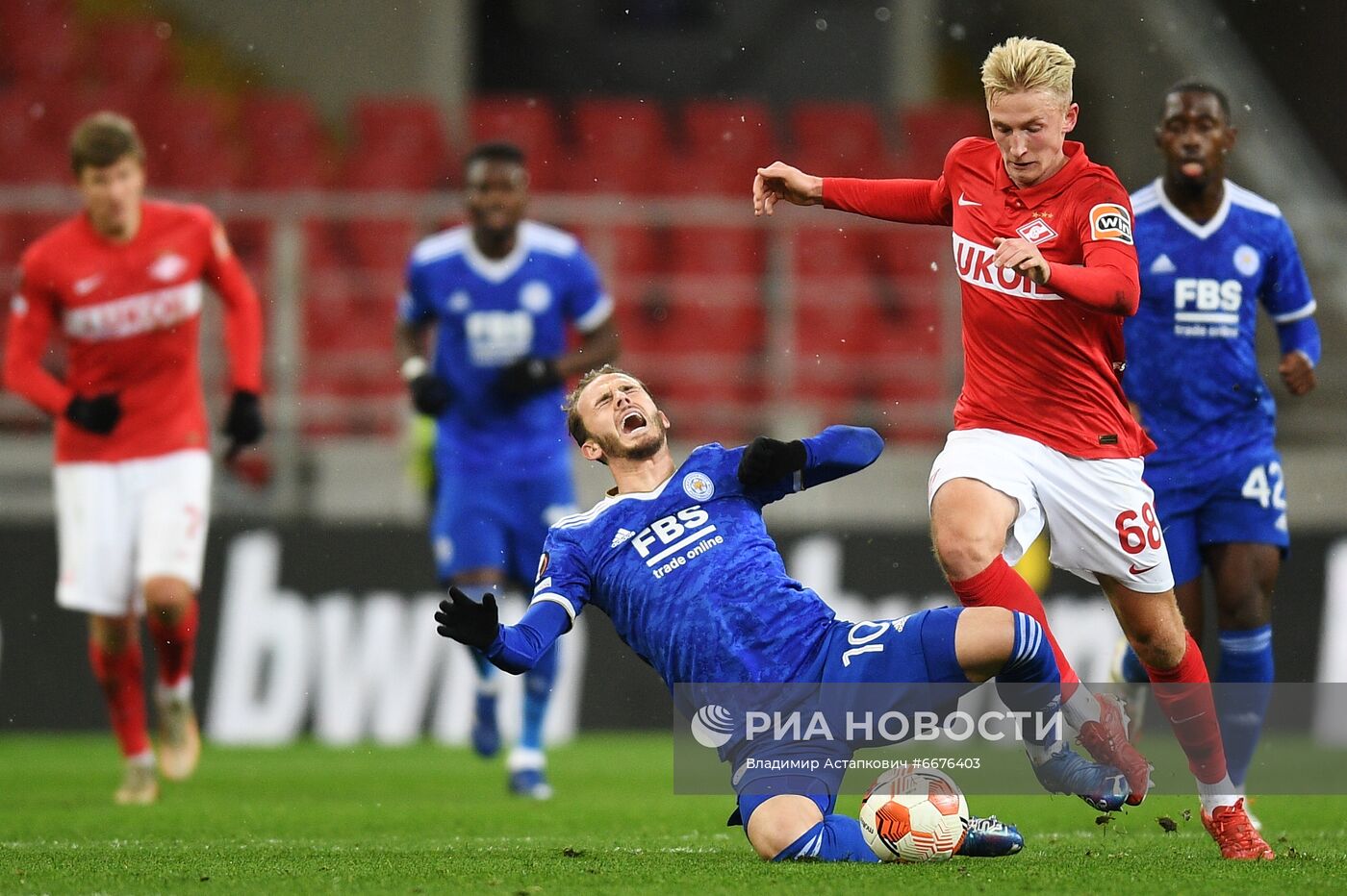 Футбол. Лига Европы. Матч "Спартак" - "Лестер"