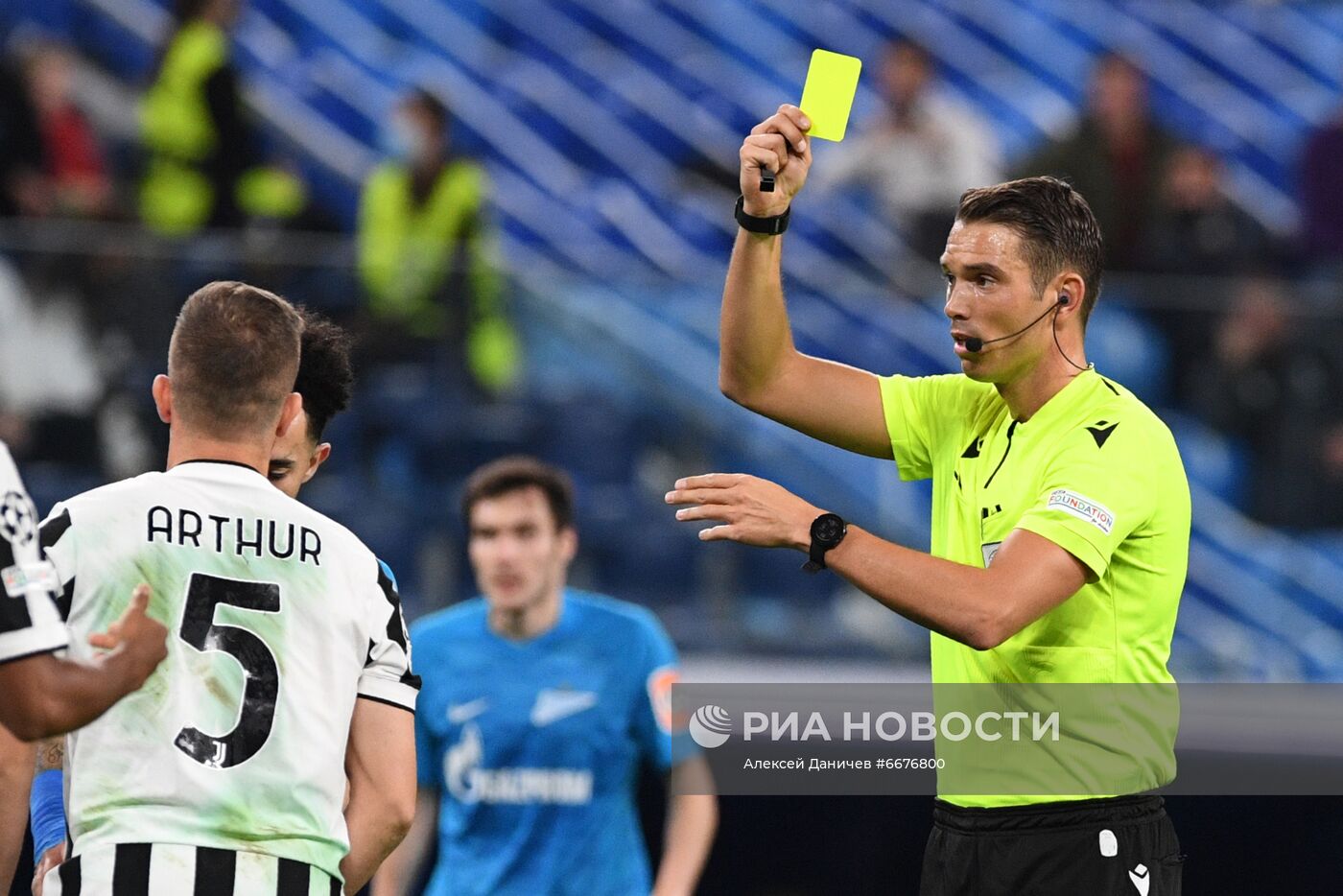 Футбол. Лига чемпионов. Матч "Зенит" - "Ювентус"