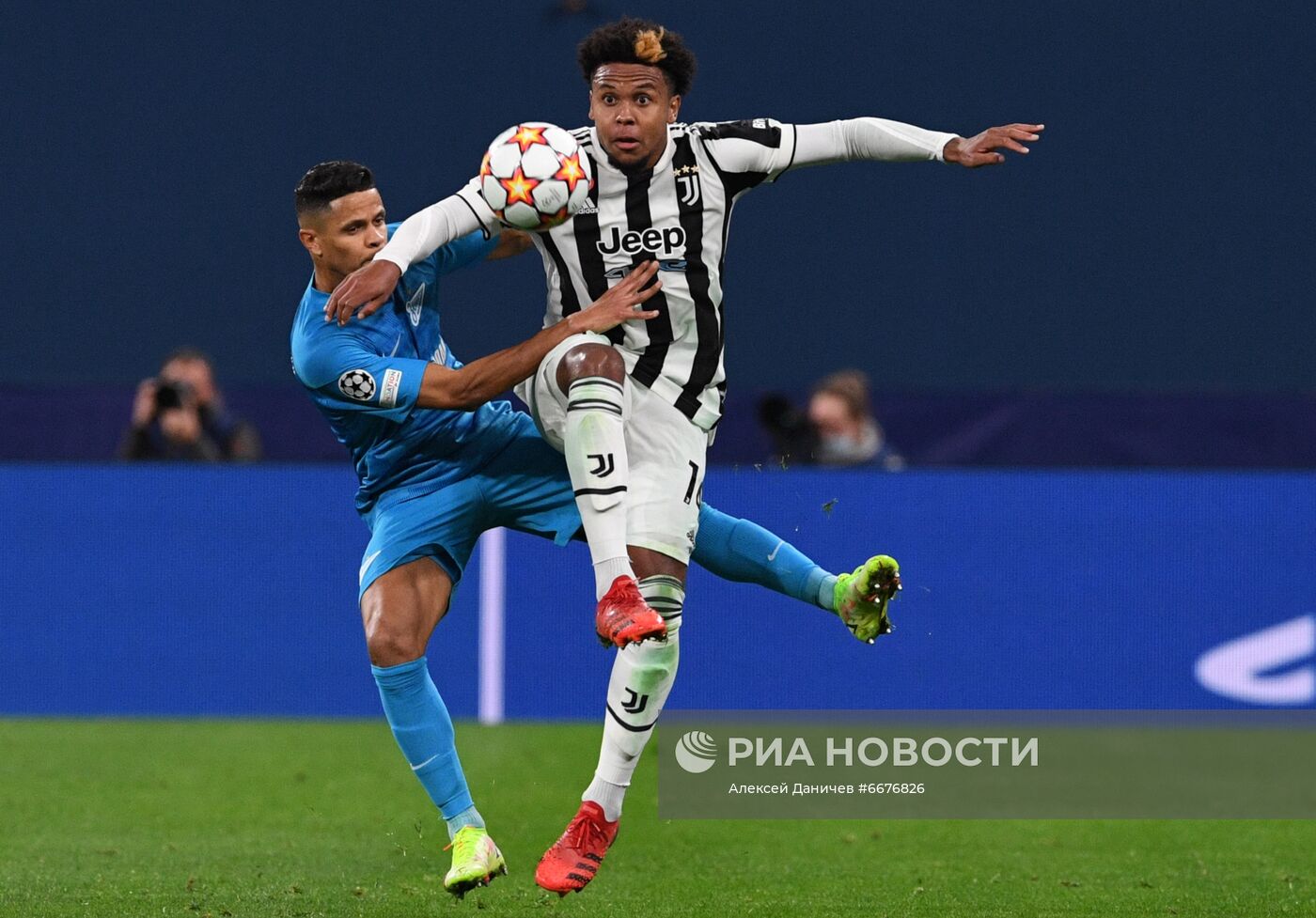 Футбол. Лига чемпионов. Матч "Зенит" - "Ювентус"