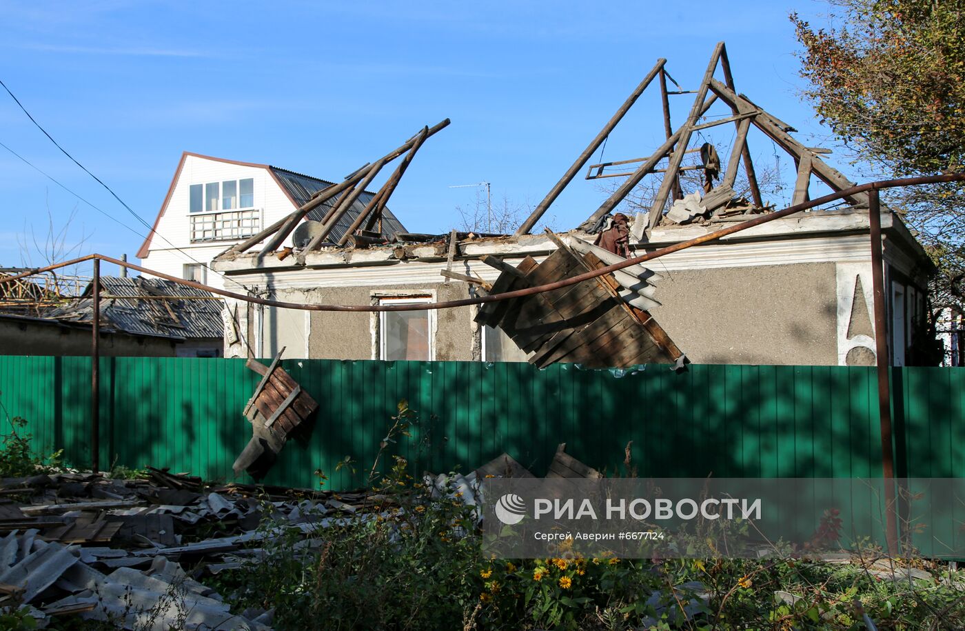 Последствия обстрела в Донецке