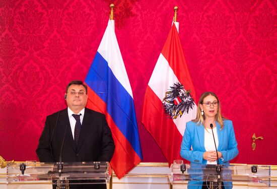 Главы Минэкономики Австрии и Минюста России провели межправкомиссию в Вене