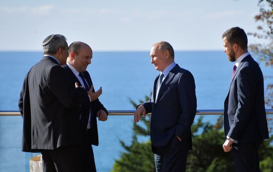 Президент РФ В. Путин встретился с премьер-министром Израиля Н. Беннетом