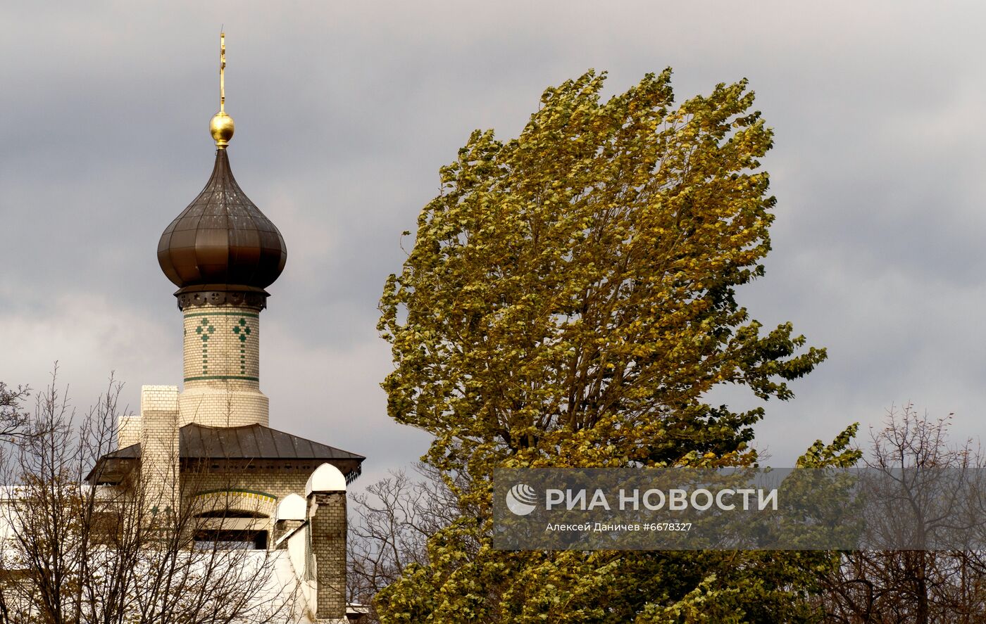 Штормовой ветер в Санкт-Петербурге