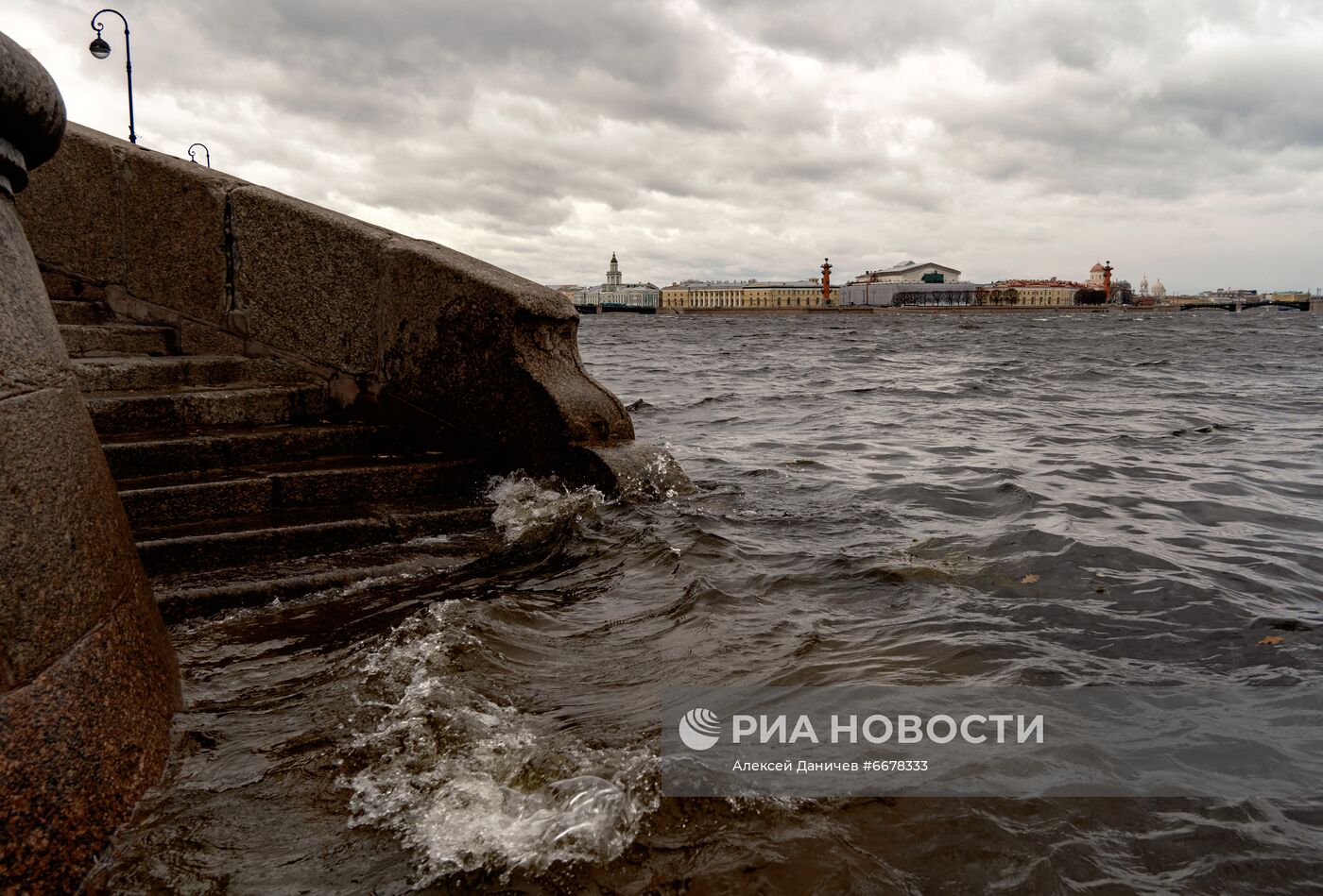 Штормовой ветер в Санкт-Петербурге