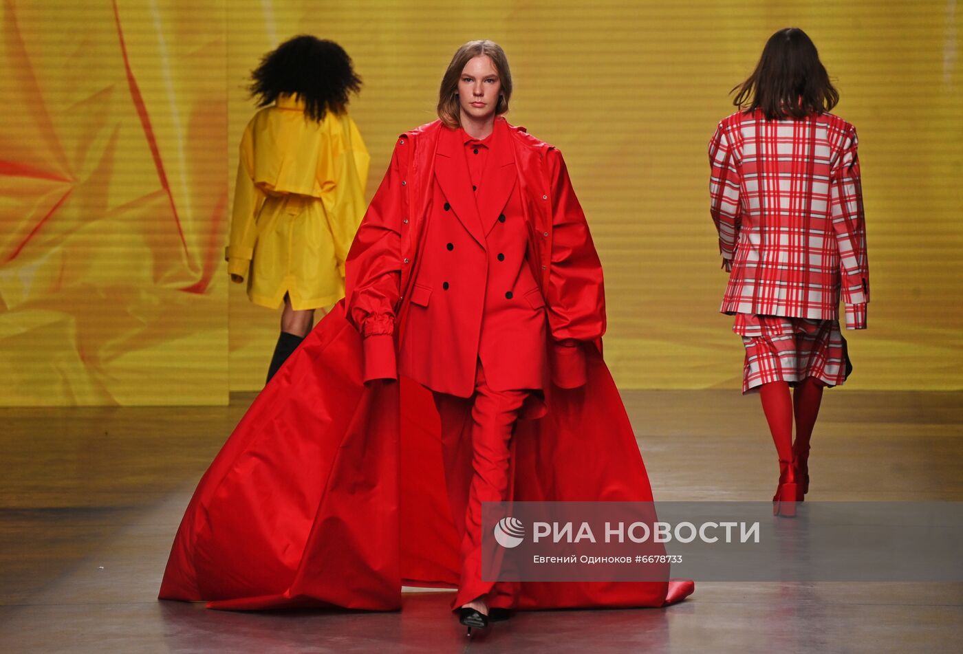 Mercedes-Benz Fashion Week Russia. День четвертый
