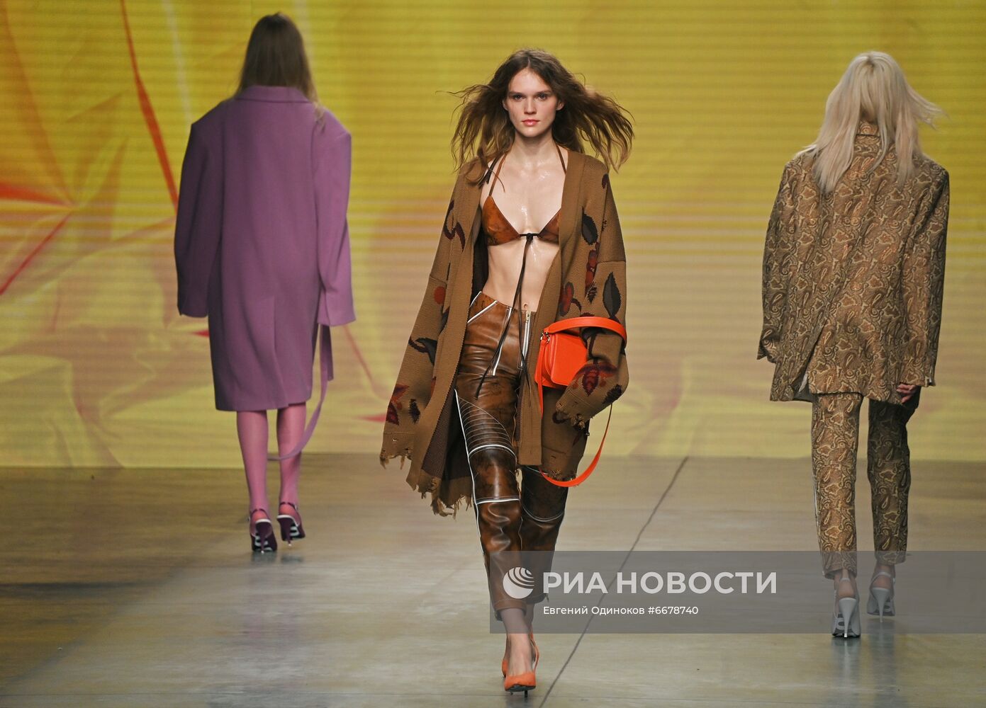 Mercedes-Benz Fashion Week Russia. День четвертый