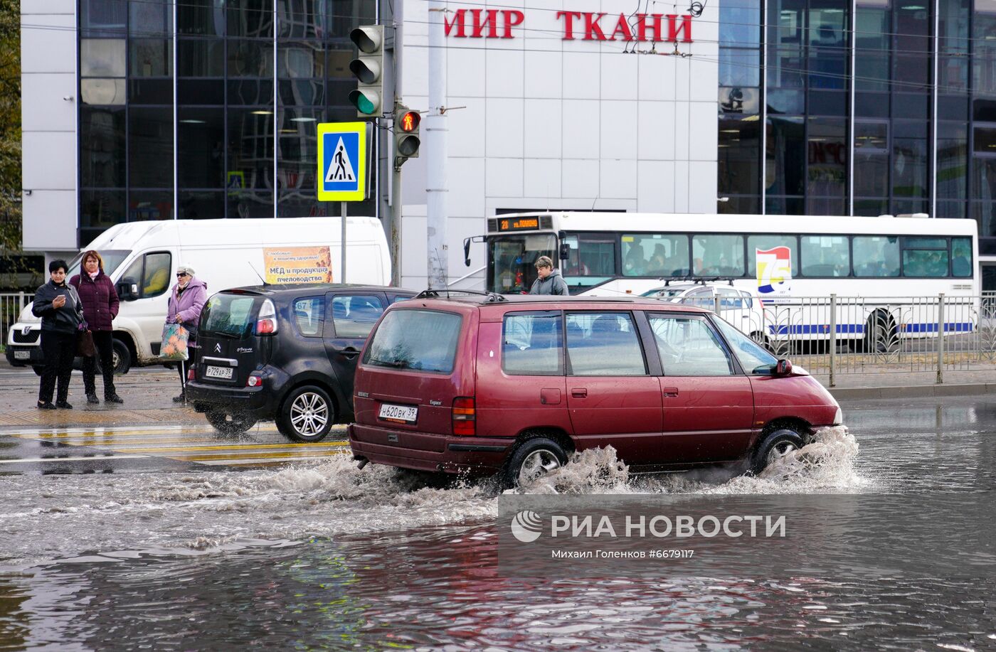 Последствия шторма в Калининграде