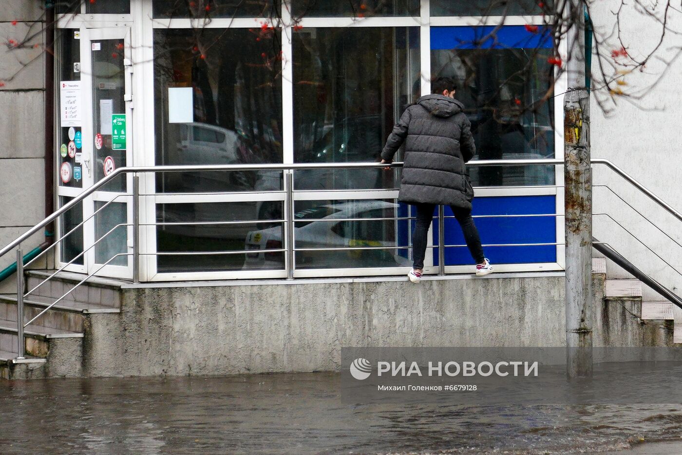 Последствия шторма в Калининграде